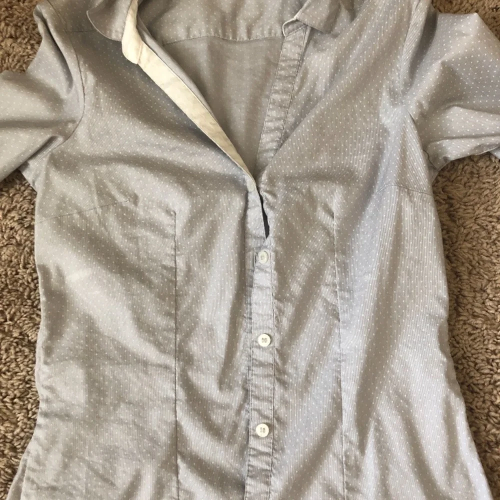 Top - Picture 2 of 2